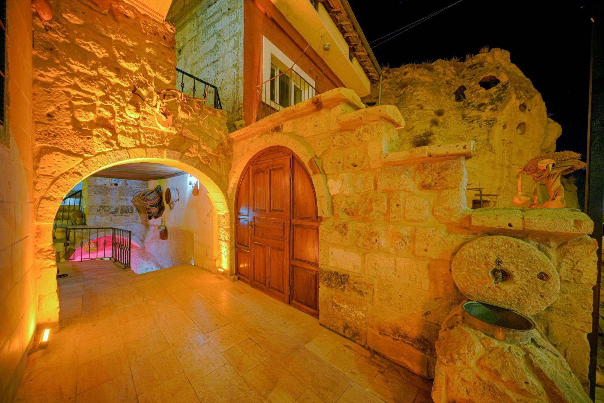 Babili Cappadocia Cave Hotel เนฟซิเฮียร์ ภายนอก รูปภาพ
